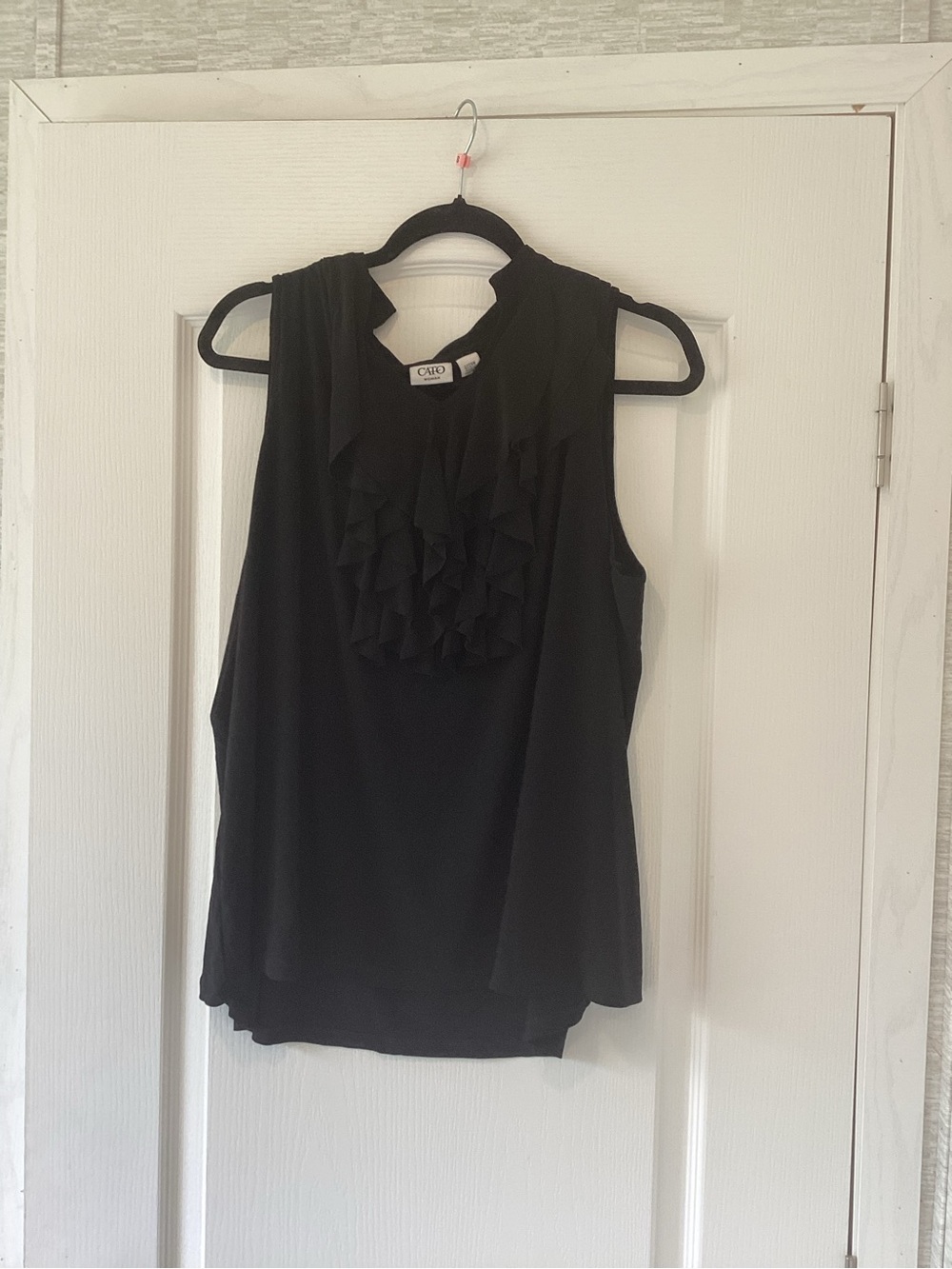Cato Black Sleeveless Ruffle Front Blouse 22/24W EUC